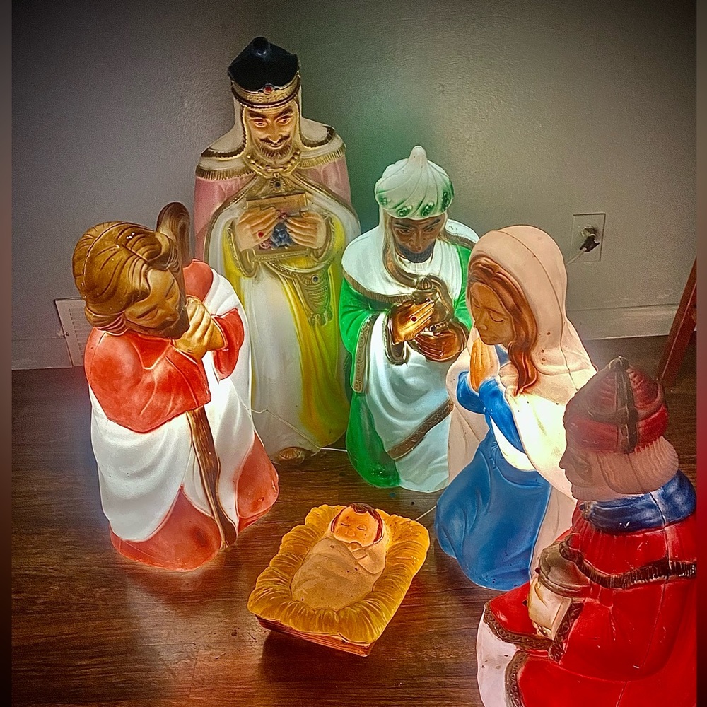 Vintage Nativity set - Picture 1 of 7